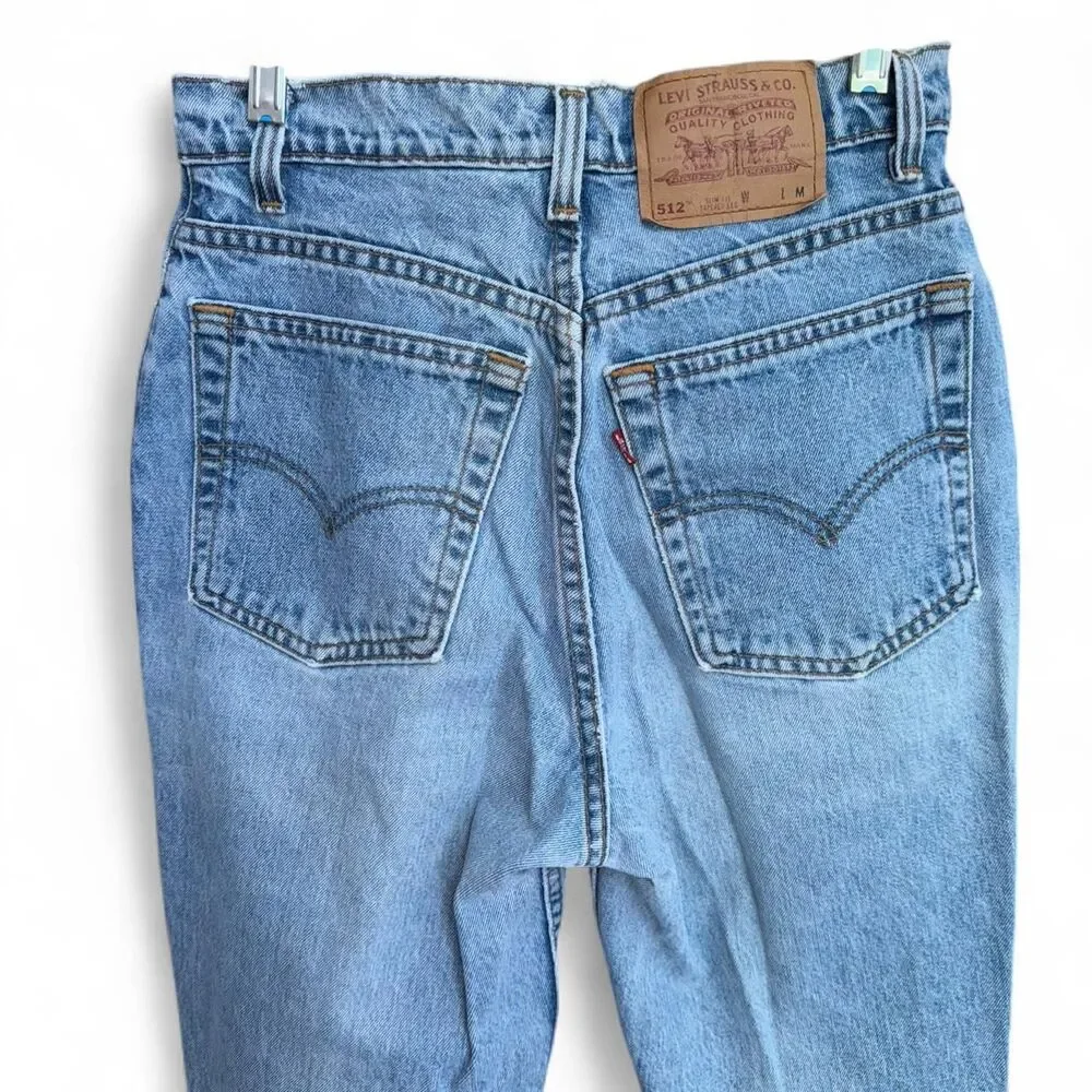 Light blue vintage Levi's 512 slim fit tapered leg jeans size 9M